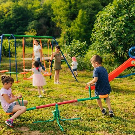 Camp Podkraj Hotel Virpazar Eksteriør billede