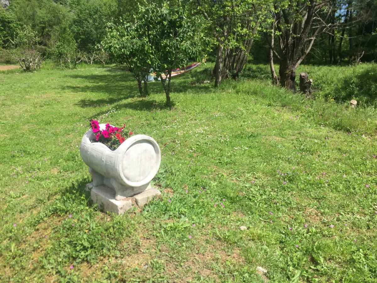 Camp Podkraj Hotel Virpazar Eksteriør billede